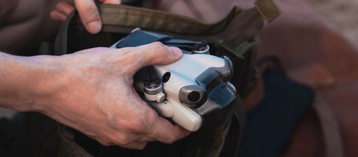 DRON DJI MINI 4 PRO 249 G 4K/100FPS 2590 MAH RC-N2 4000 M Czas lotu 34 min