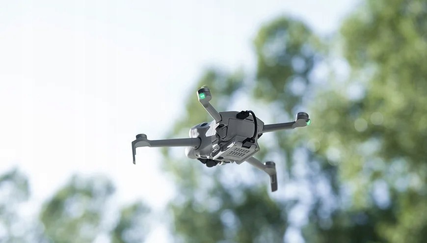 DRON DJI MINI 4 PRO 249 G 4K/100FPS 2590 MAH RC-N2 4000 M Prędkość maksymalna 57 km/h