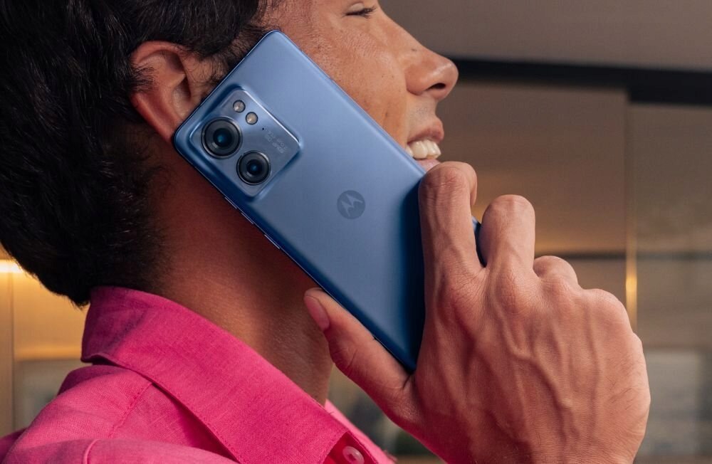 Smartfon MOTOROLA Edge 40 8-256GB 5G Niebieski Słuchawki w komplecie nie